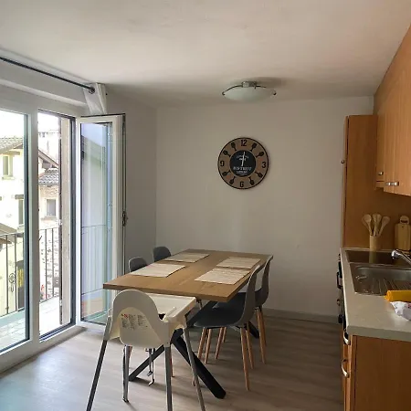 Casa Rosina - Caramella, Nel Nucleo, Ai Piedi Della Verzasca- Nyaraló Gordola